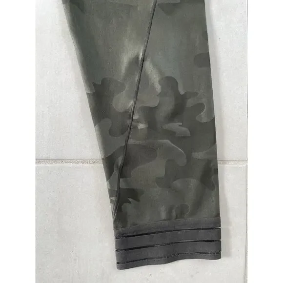 Sweaty Betty Legging 7/8 Crop Camo Activewear Athleisure - Picture 8 of 9